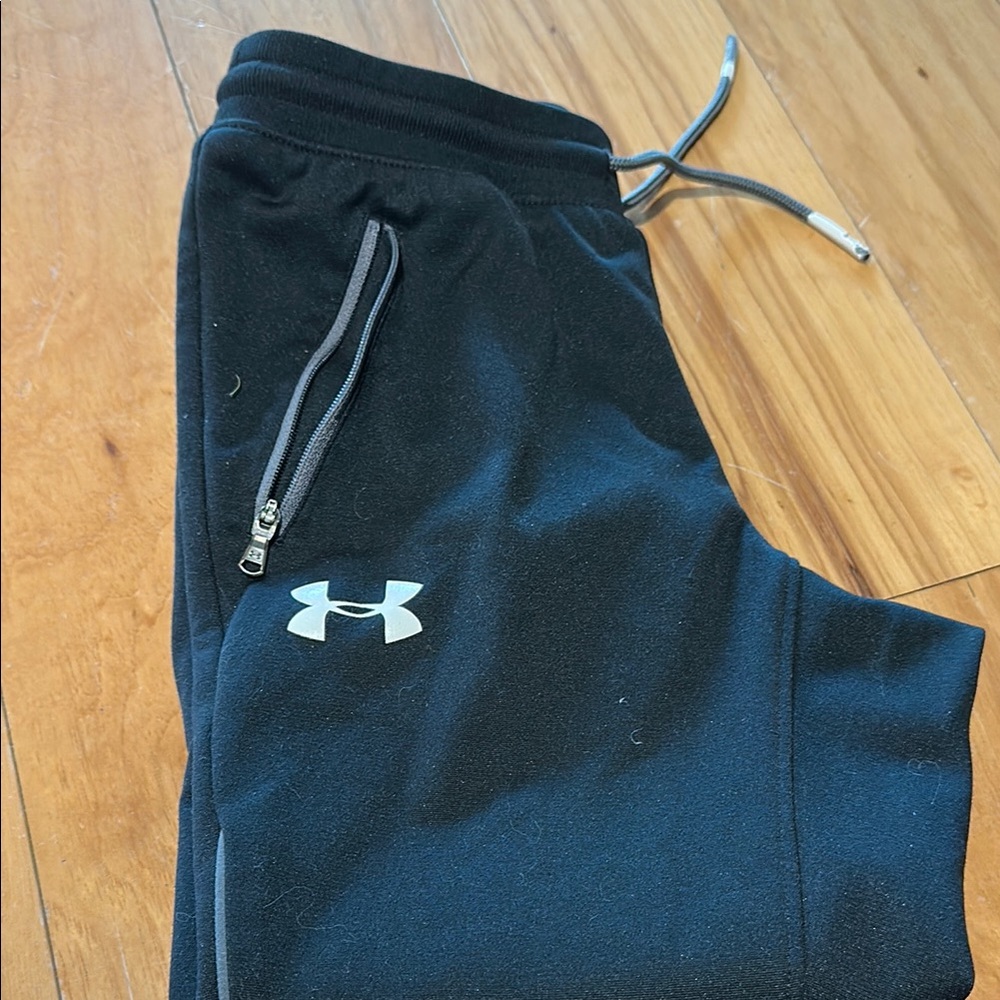 Under Armour Polo with Black Joggers and a light gray slazenger polo - Picture 3 of 5